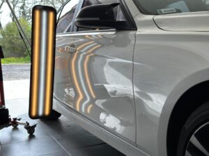 BMW 3 - naprawione wgniecenie przednich prawych drzwi